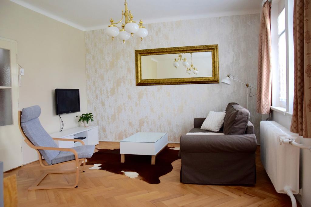 Classical House In 6 Holiday home *